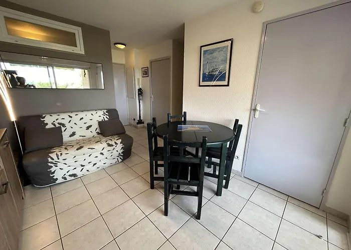 公寓 Appt 2p 6 Pers Avec Piscine Et Parking A Port Camargue - Fr-1-250-288 *